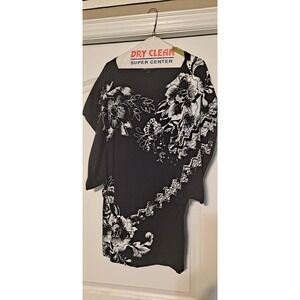 Karen Kane Black And White Shirt Size Large